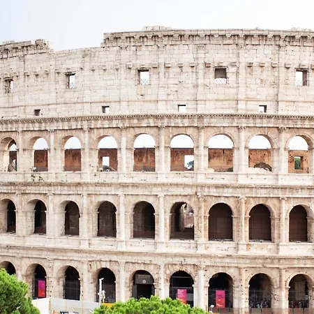 Plum Guide - Giallo Colosseo